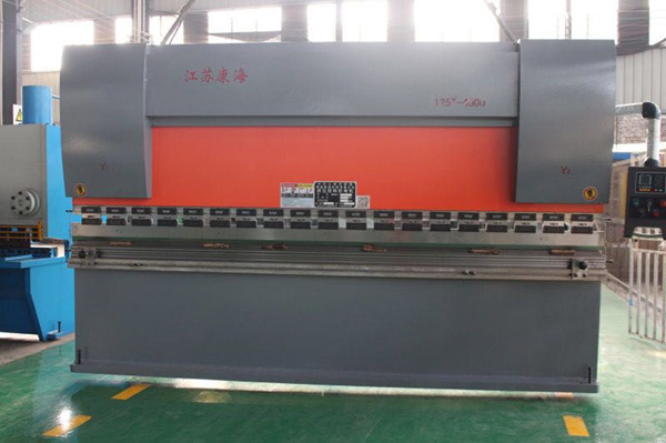 125T4000折(shé)彎機