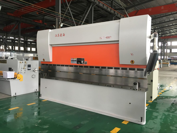 不鏽(xiù)鋼制品專用折(she)彎機