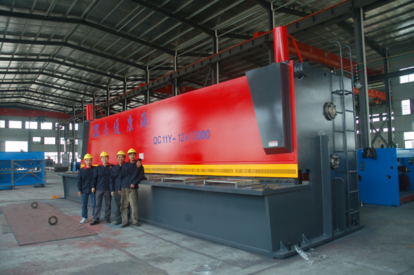 QC11Y-12X10000大型液壓(yā)閘式剪闆機