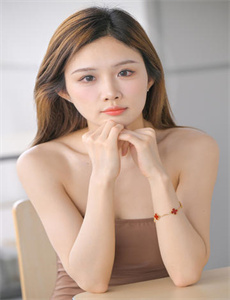 九九爱视频/国产精品一区二区四区