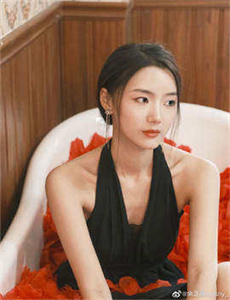 偷窥女厕/又大又长又租高湖免费