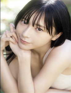 暖暖免费版全免费观看日本,被两个男人帮在床上舔