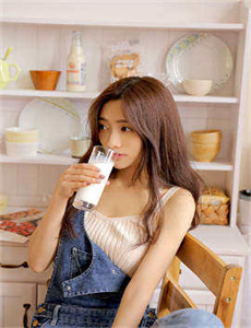 少妇的秘密2之爱的释放/麻花豆传媒剧国产MV在线